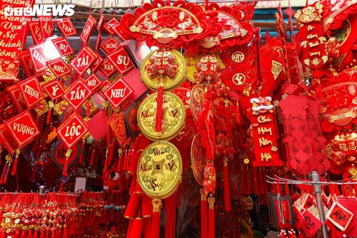 La magie du Têt sur la rue Hàng Ma: décorations et traditions en fête - ảnh 9