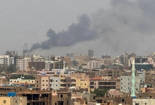 Soudan: Au moins 56 personnes ont perdu la vie lors des combats à Khartoum - ảnh 1