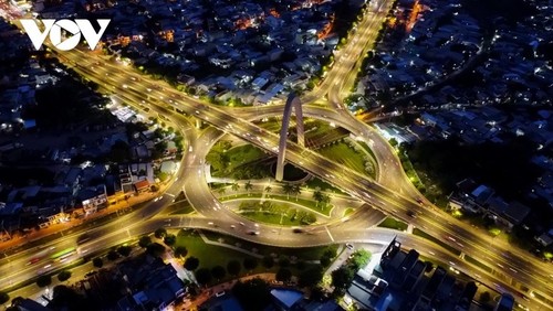 Dà Nang: 50 ans de transformation et de modernité - ảnh 14