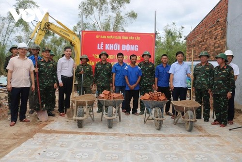 Campagne Quang Trung: un ordre venu du cœur, des dizaines de milliers de familles retrouvent un foyer sûr - ảnh 4