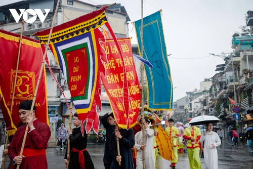 Le printemps de Thang Long renaît à travers les rites du vieux quartier - ảnh 14