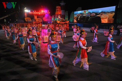 Rực rỡ Lễ hội đường phố Carnaval Hạ Long 2012 - ảnh 12