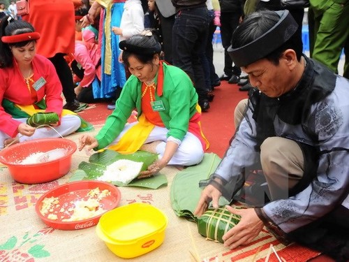 Hội thi gói bánh chưng, bánh giày tại Lễ hội mùa xuân Côn Sơn - Kiếp Bạc  - ảnh 1