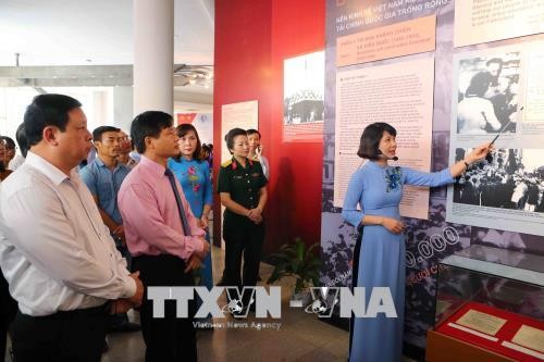 Pembukaan Pameran “Presiden Ho Chi Minh dengan gerakan kompetisi patriotik” - ảnh 1