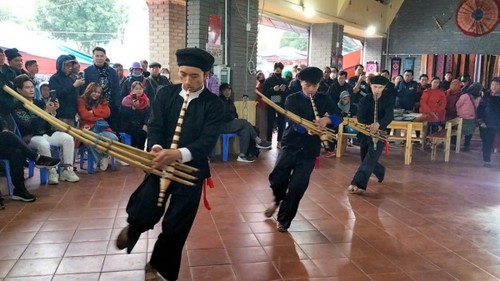 Tarian-Tarian yang Unik dari Warga Etnis Minoritas Mong di Kabupaten Bac Ha dan Si Ma Cai - ảnh 1