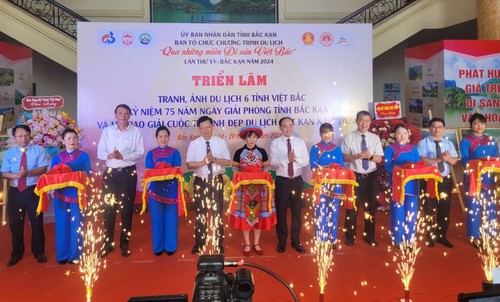 Pembukaan Pameran Lukisan dan Foto Pariwisata 6 Provinsi Viet Bac - ảnh 1