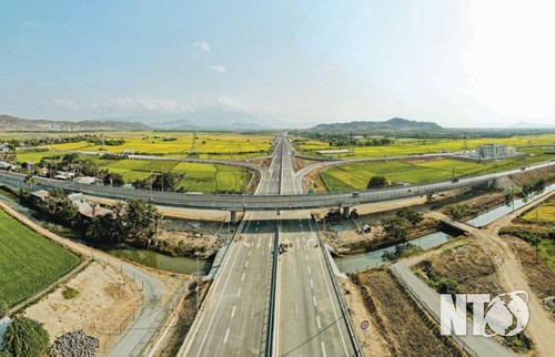 Provinsi Ninh Thuan Menyempurnakan Infrastruktur secara Sinkron dan Modern - ảnh 1