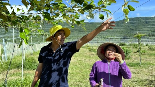 Le Minh Sang – Seorang yang Menyalakan Api  Semangat untuk Mencapai Kesejahteraan bagi Para Petani - ảnh 2