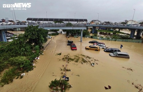 Hujan dan Banjir di Daerah Trung Bo Selatan  - ảnh 16
