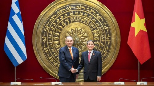 Perkuat Lebih Lanjut Kerja Sama antara MN Vietnam dengan Parlemen Yunani - ảnh 1