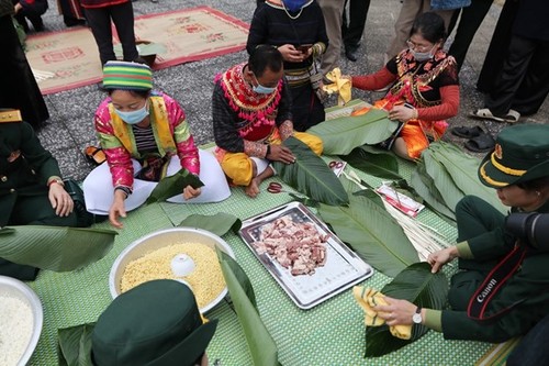 Spring festival showcases ethnic cultural identities - ảnh 1