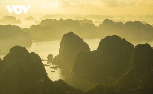 Magical beauty of the new world heritage: Ha Long Bay-Cat Ba archipelago - ảnh 4