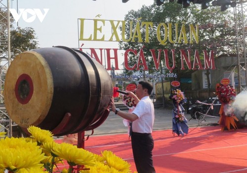 Fishermen in Thua Thien Hue set sail for first voyage of lunar new year - ảnh 1