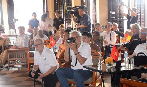 Former war correspondents reunite as Vietnam celebrates 50 years of total national liberation  - ảnh 1