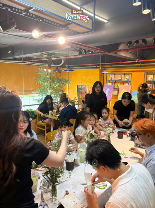 “She was once a girl” exhibit – a journey of motherhood - ảnh 4