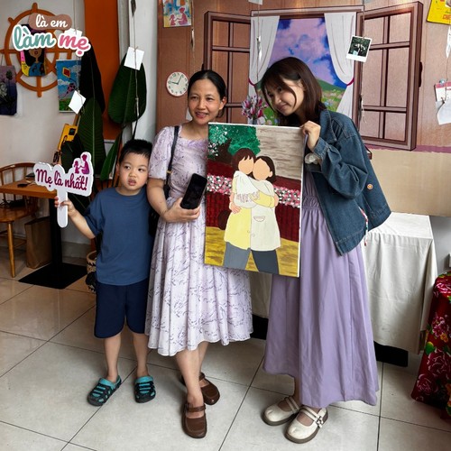 “She was once a girl” exhibit – a journey of motherhood - ảnh 6