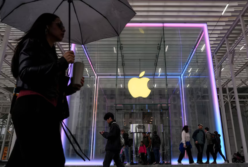 Trump threatens new tariffs on European Union, Apple - ảnh 1