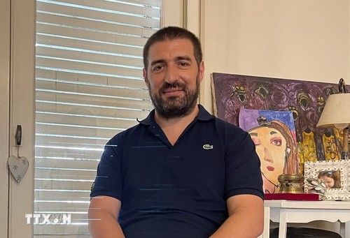 Argentine journalist hails Vietnam’s major advances over past five years - ảnh 1