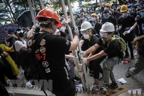 Tiongkok menegaskan akan mengikuti secara ketat perkembangan di Zona Administrasi Khusus Hong Kong - ảnh 1