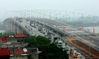 Die Wirtschaftsumstrukturierung effektiv durchführen - ảnh 1