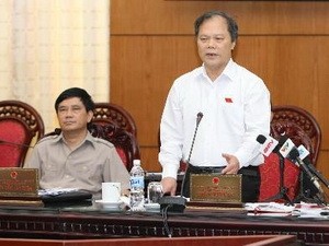 Der ständige Parlamentsausschuss berät über die Anklage in Bodenverwaltung  - ảnh 1