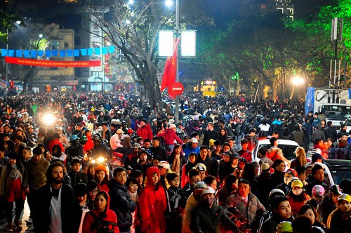 Neujahrsfest Tet wird landesweit gefeiert - ảnh 1