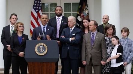 US-Senat lehnt verschärftes Waffengesetz ab - ảnh 1