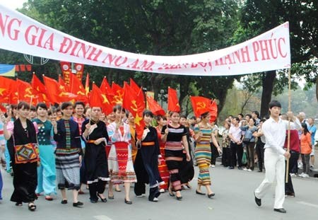 Veranstaltungen zum Tag der vietnamesischen Familien - ảnh 1
