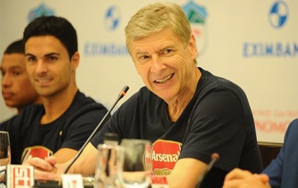 Pressekonferenz zum Spiel der vietnamesischen Nationalelf und Arsenal London - ảnh 1