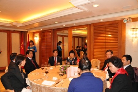 Feier zum 64. Jahrestag der Aufnahme diplomatischer Beziehungen zwischen Vietnam und China - ảnh 1