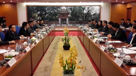 Laos schätzt Erfahrungen Vietnams in der Finanzverwaltung - ảnh 1