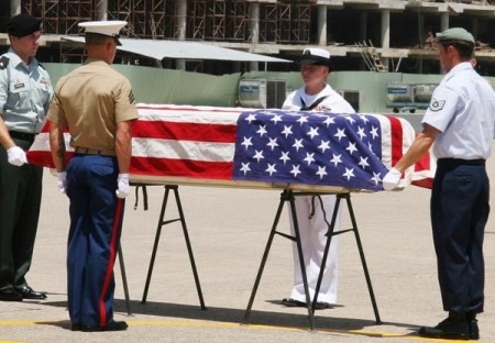 Heimkehr der Überreste der US-Soldaten - ảnh 1