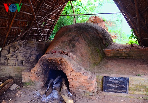 Das 500 Jahre alte Dorf Phuoc Tich in Hue - ảnh 13