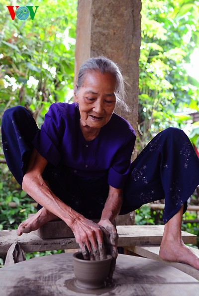 Das 500 Jahre alte Dorf Phuoc Tich in Hue - ảnh 15