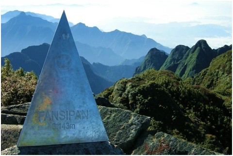 Die Reise auf den Berggipfel von 3.143 Meter - ảnh 1