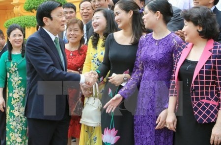 Mittelständische und kleine Unternehmen spielen eine wichtigte Rolle bei der Entwicklung des Landes - ảnh 1