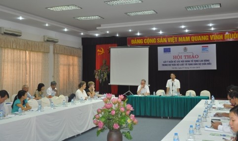 Meinungen über das Arbeitsverfahren im geänderten Entwurf der Zivilprozessordnung sammeln - ảnh 1