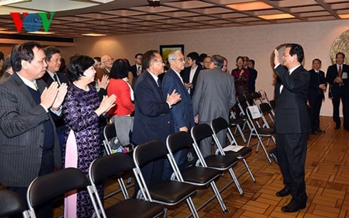 Premierminister trifft Vietnamesen in Frankreich - ảnh 1