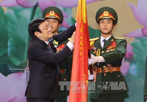 Staatspräsident nimmt an der Überreichung des Titels “Held der Arbeit” an die Militärbank teil - ảnh 1