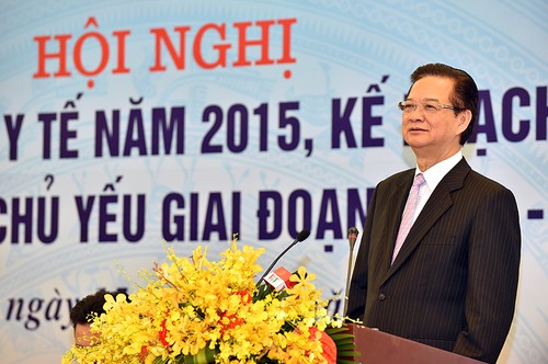 Die Gesundheitsbranche soll Ärzte mit guten Kenntnissen und Berufsethiken ausbilden - ảnh 1