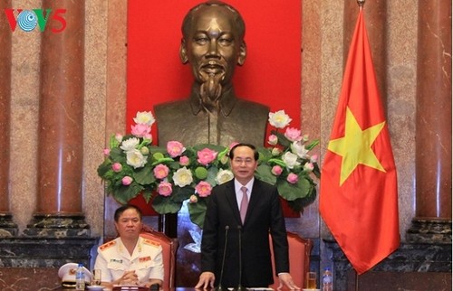 Die Volkspolizei soll ihre Stärke entfalten, um die Sicherheit des Landes zu gewährleisten - ảnh 1