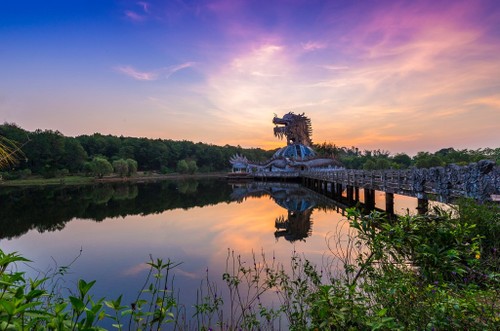Wunderschöne Fotos über die Kaiserstadt Hue, am Tag und in der Nacht - ảnh 9