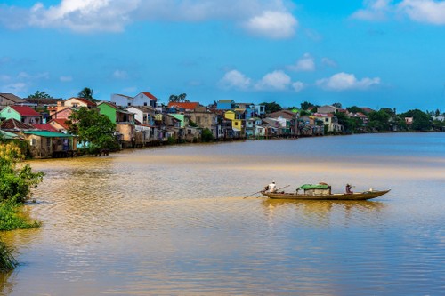 Wunderschöne Fotos über die Kaiserstadt Hue, am Tag und in der Nacht - ảnh 12