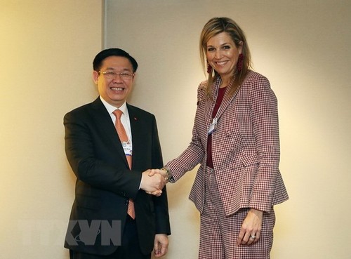 WEF 2018: Vietnam betont die gesunde Entwicklung des Dienstleistung-, und Gesundheitsmarktes - ảnh 1