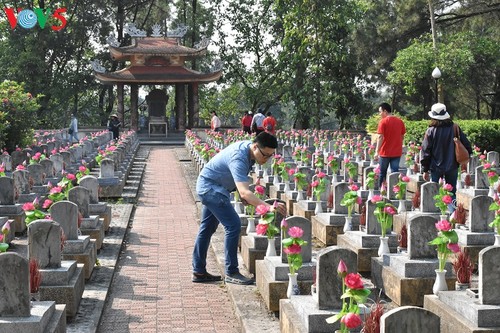 Besuche an den historischen Orten in Truong Son - ảnh 7