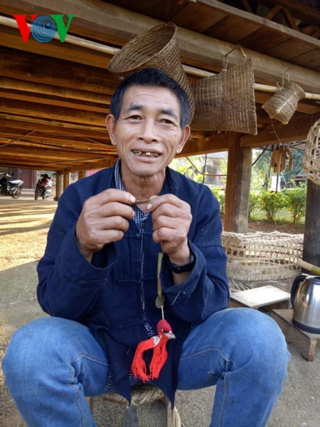 Jungen der Kho Mu drücken ihre Liebe durch die Mundorgel aus - ảnh 1