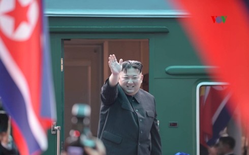 Nordkoreas Staatschef Kim Jong-un beendet Besuch in Vietnam - ảnh 1