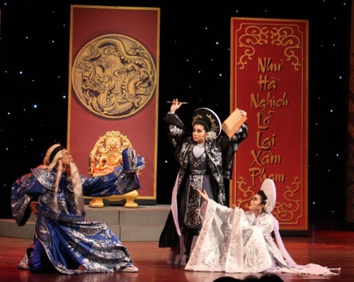 Vorführung des Kunstprogramms “Cai luong- die 100-jährige Herkunft” - ảnh 1