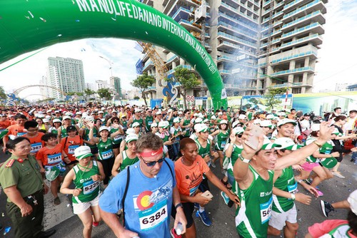 Der internationale Marathon-Wettkampf Da Nang 2019 - ảnh 1
