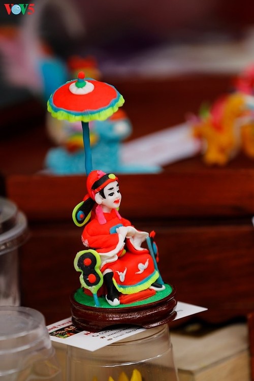 Zurück zur Kindheit anlässlich des Mittherbstfestes auf der Straße Hang Ma - ảnh 10